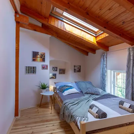 Апартаменты Gallery B28 - 3 Bedroom Downtown София