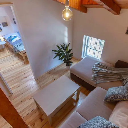 Апартамент Gallery B28 - 3 Bedroom Downtown *