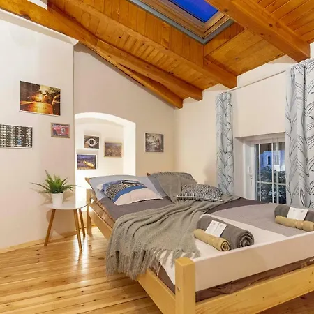 Gallery B28 - 3 Bedroom Downtown Апартаменты София