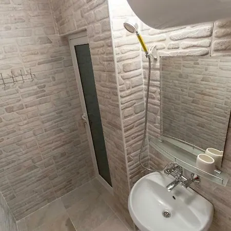 Апартаменты Gallery B28 - 3 Bedroom Downtown