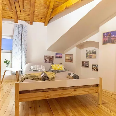 Апартаменты Gallery B28 - 3 Bedroom Downtown