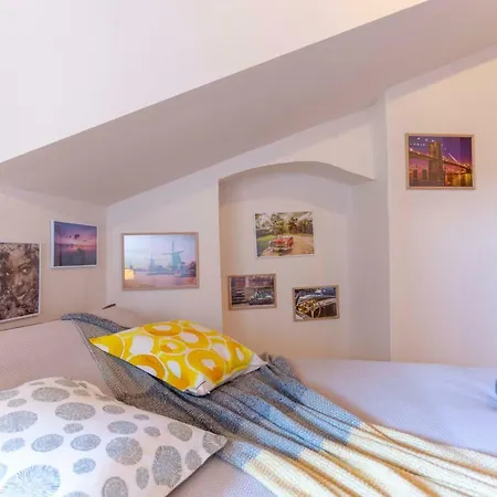 Gallery B28 - 3 Bedroom Downtown Апартаменты